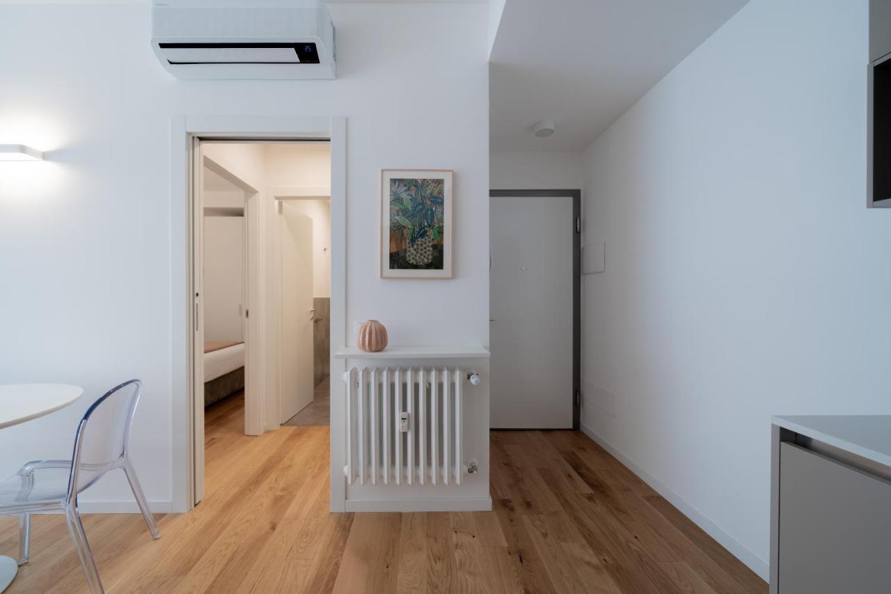 Milano Apartments S Agostino - Porta Genova Екстер'єр фото