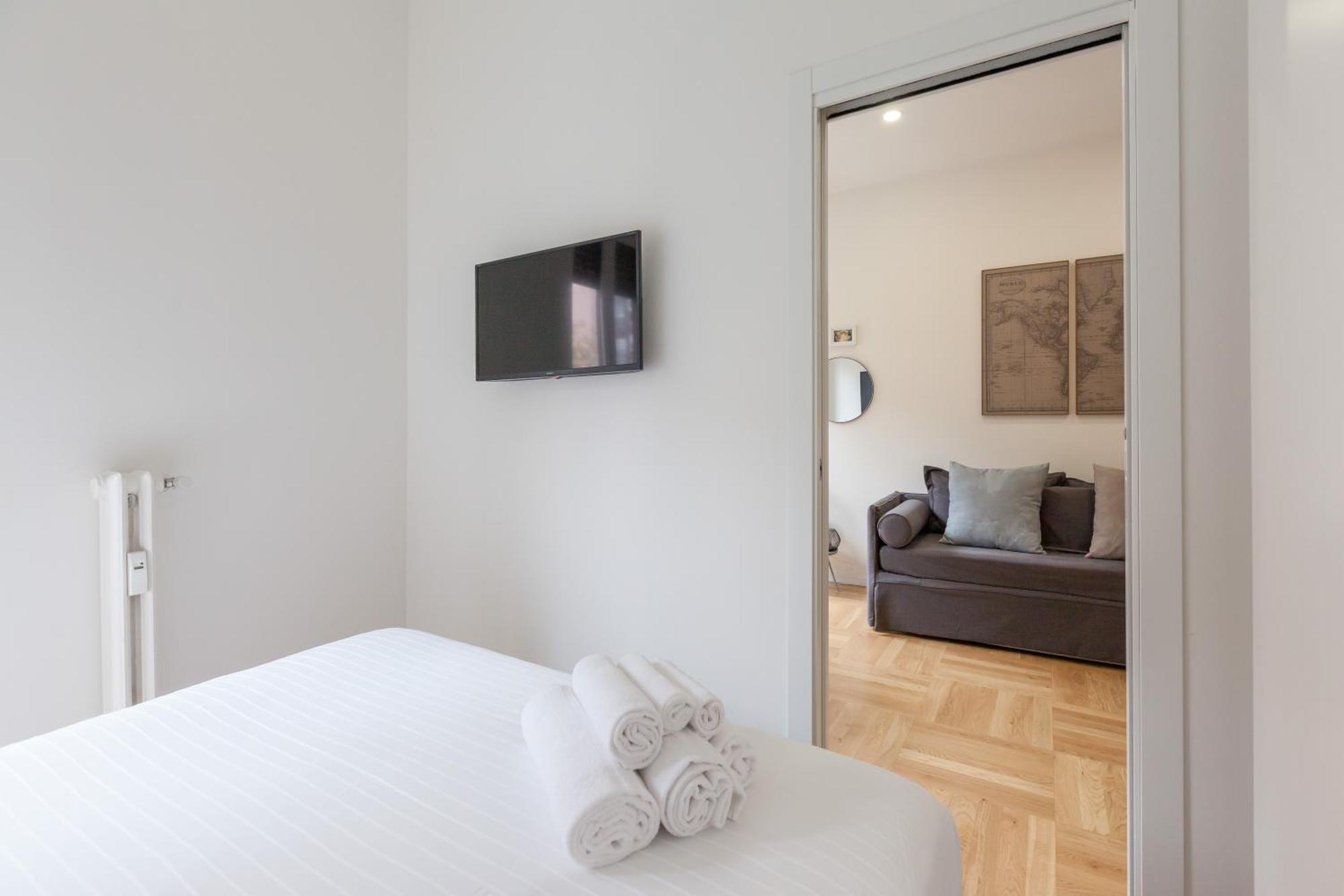 Milano Apartments S Agostino - Porta Genova Екстер'єр фото