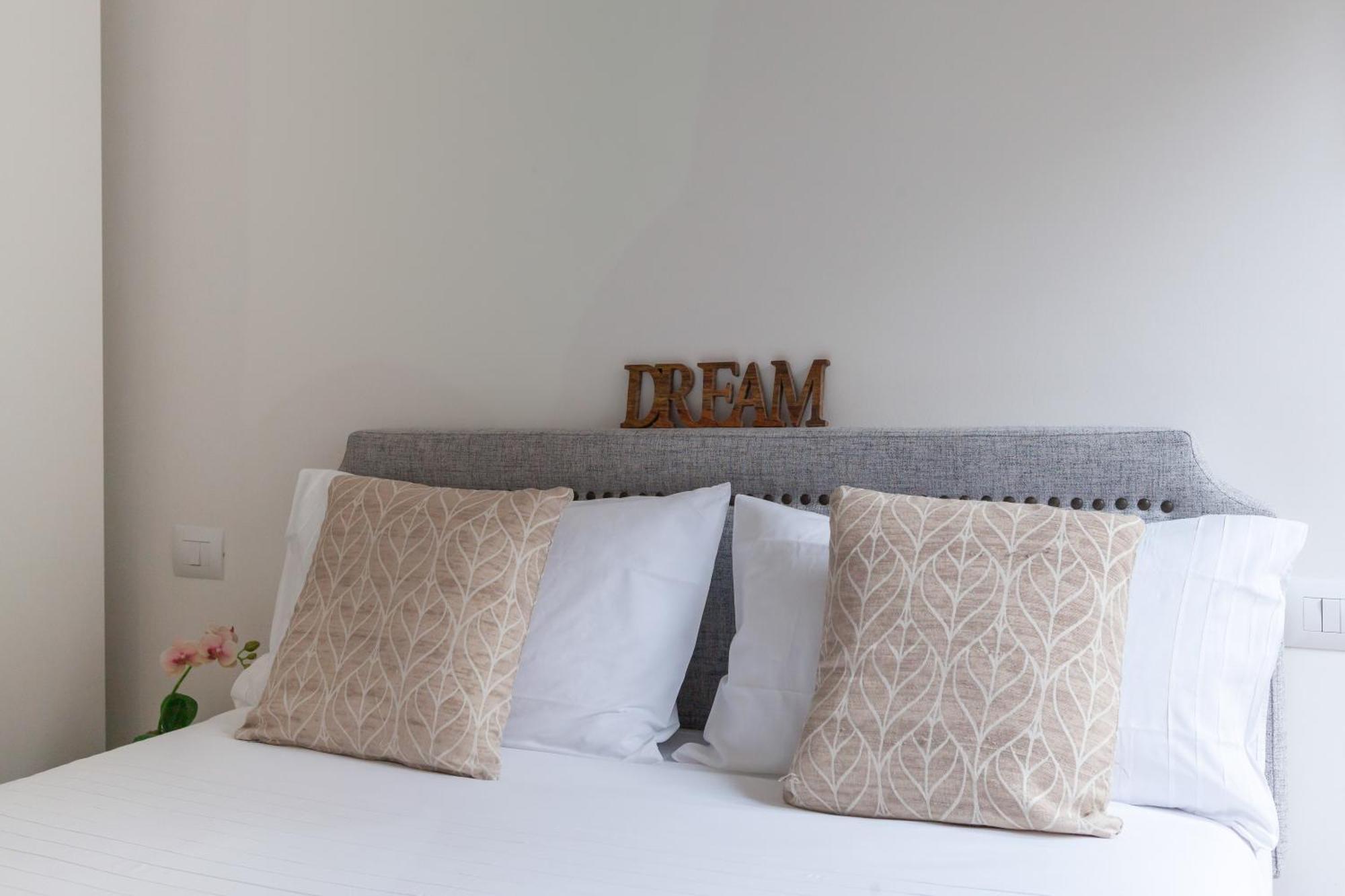 Milano Apartments S Agostino - Porta Genova Екстер'єр фото